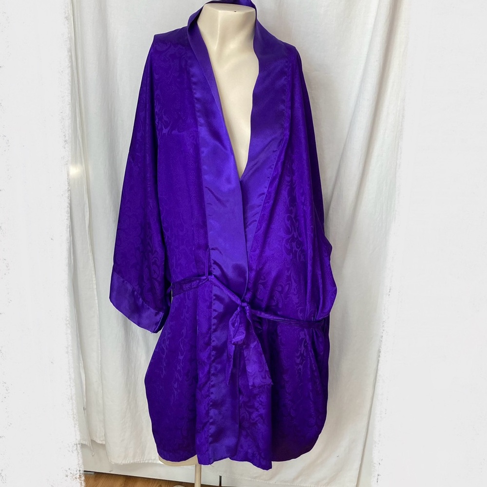 Gold Label VS Victoria’s Secrets vintage 90s purple robe large women’s